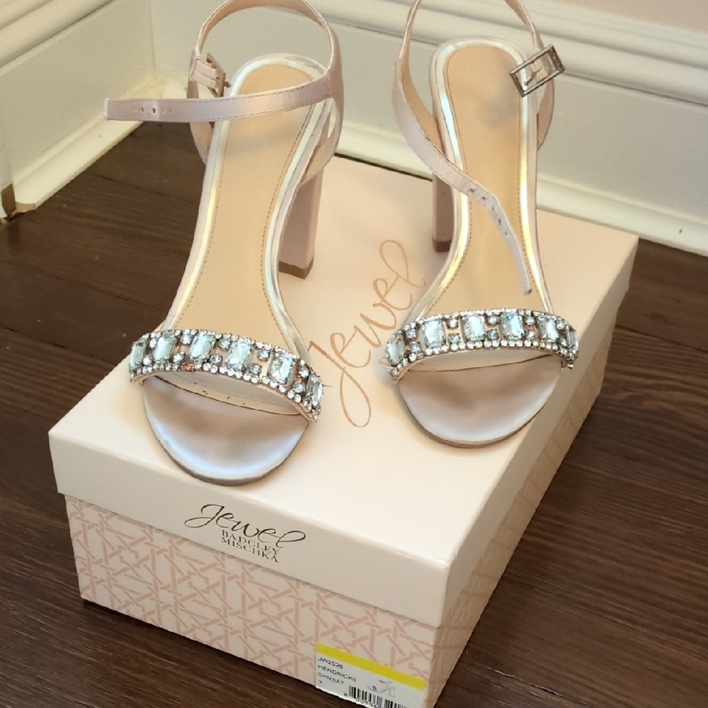 Jewel Badgley Mischka Pink Satin Stiletto Heels